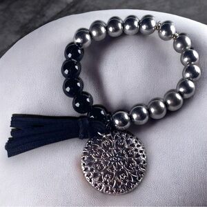 💍2/$10💎3/$12 Express Black & Silver Beaded Stretch Medallion Charm Bracelet